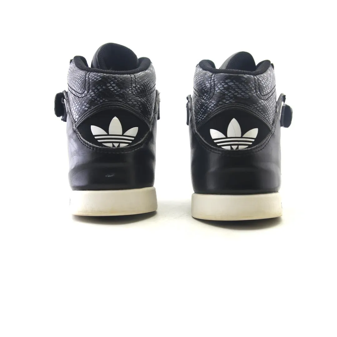 ADIDAS   AR 2.0