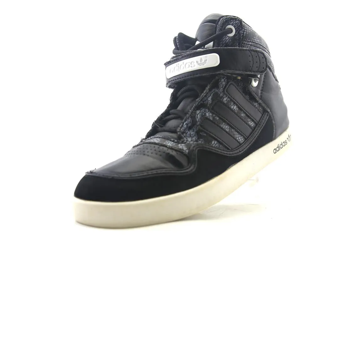 ADIDAS   AR 2.0
